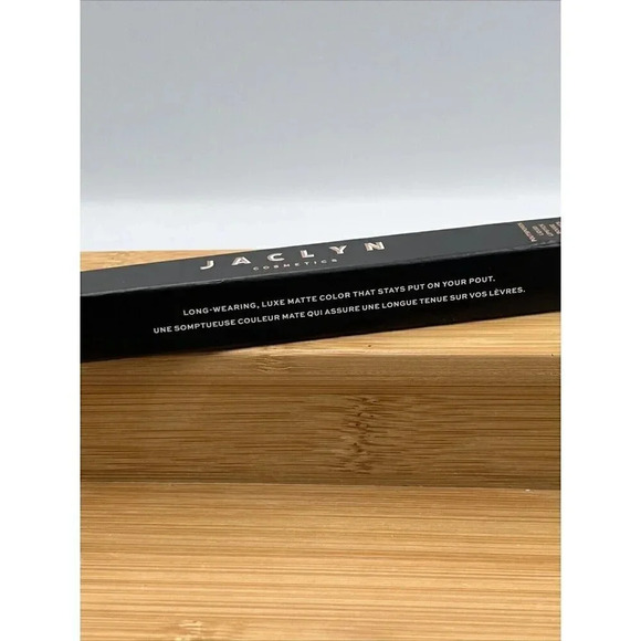 Jaclyn Cosmetics Poutspoken Liquid Lipstick-**In Control**. OPEN BOX- Not Used - Picture 5 of 6